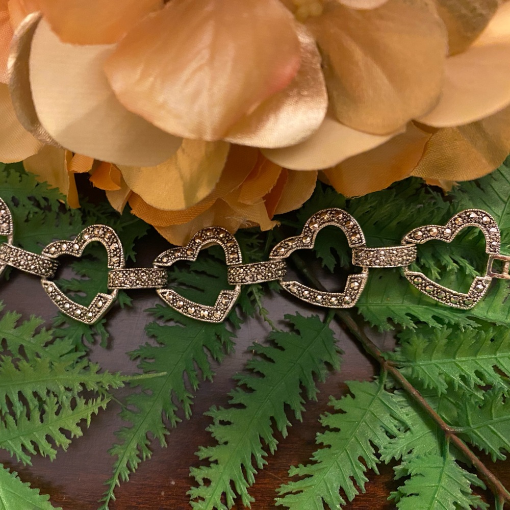 Wrap your wrist in HEARTS 😍💞🥰